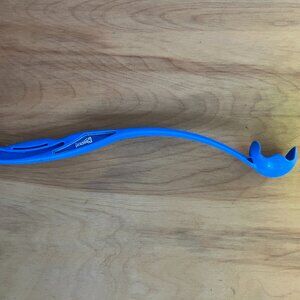 Chuckit Classic Ball Launcher Medium Ball 18" Launcher Blue